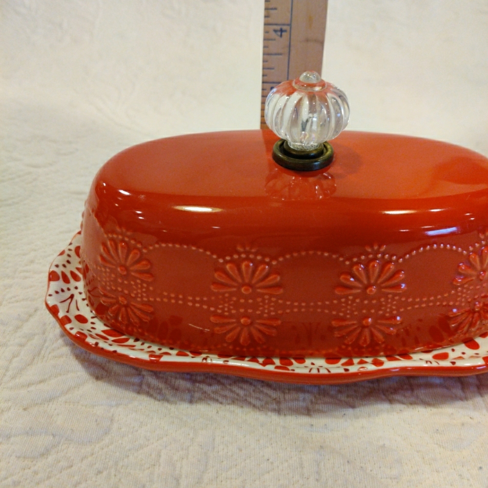 Pioneer Woman Red White Floral Design Covered Butter Dish Clear Glass Knob 8” - Picture 10 of 10